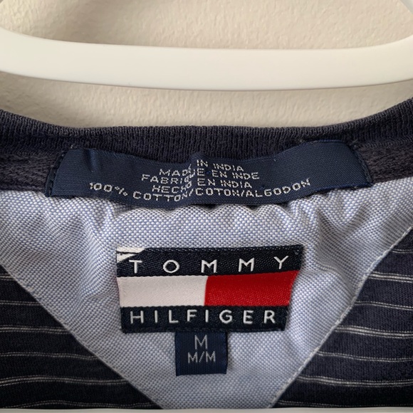🤩 3 for $20 / Tommy Hilfiger striped t-shirt - Picture 4 of 5